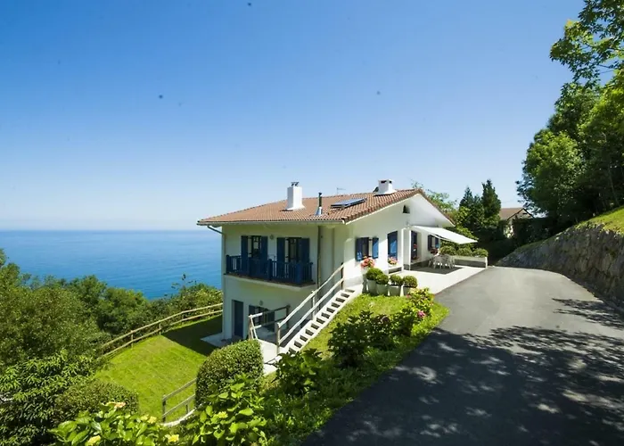 Aterian Lazkano Enea Country house Getaria
